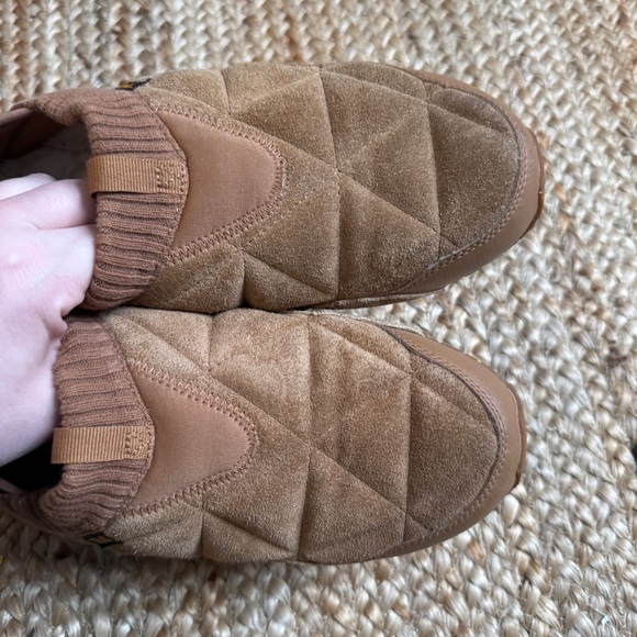 Teva Women’s 11 Brown Suede Slipper Clog Ember Moc Shearling - Picture 5 of 8